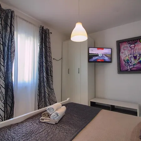 Charming Zoya With Pool In Pula Вилла Лижнян